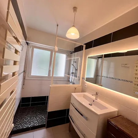 Apartment 6 Personnes