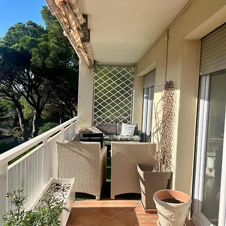 Apartment 6 Personnes *