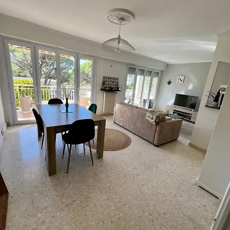 6 Personnes Apartment