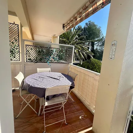 Apartment 6 Personnes